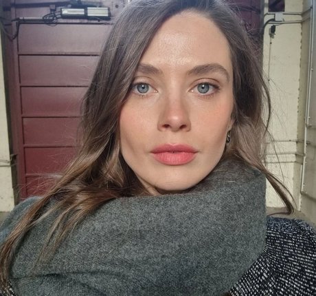 Juliet Searle star du porno gratuite img