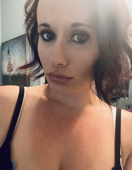 LillyBehave nus étoiles img