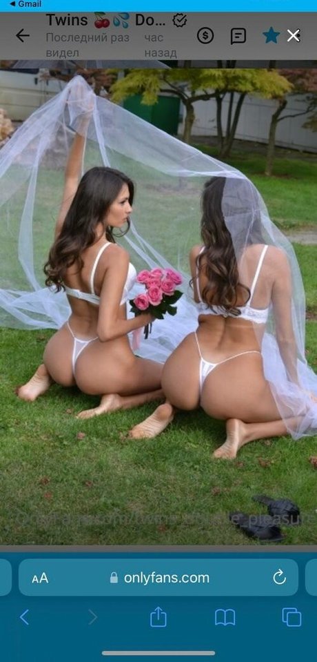 twins double pleasure star du porno en haute qualité photos