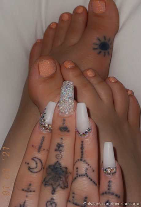 luxuriouslarue star du porno chaud photos