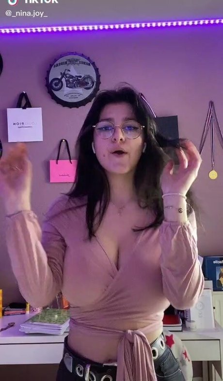 Nina Joy modèles nus collection