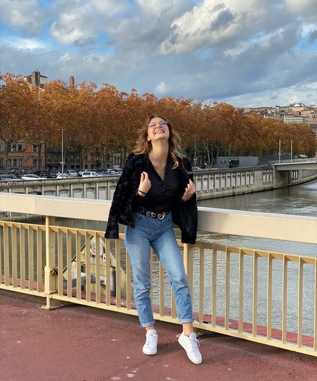 Nina Joy star du porno parfaite img