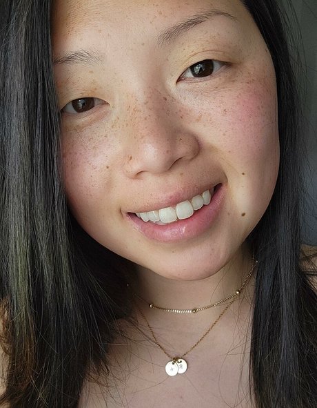 Miss Jee Yung modèle nu des photos