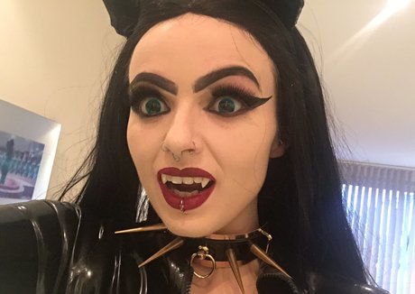 Empress Poison actrice porno galeries