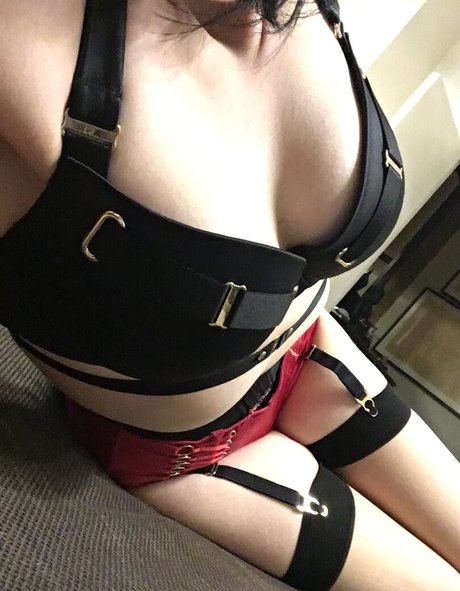 Empress Poison modèle exclusif photo