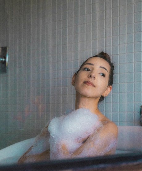 Mirys modèle de sexe des photos