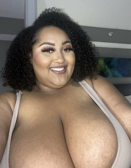 Anyai The Saiyan étoile sympa des photos