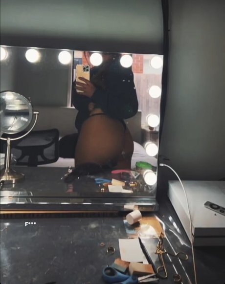 Stacey Hoult top star galerie