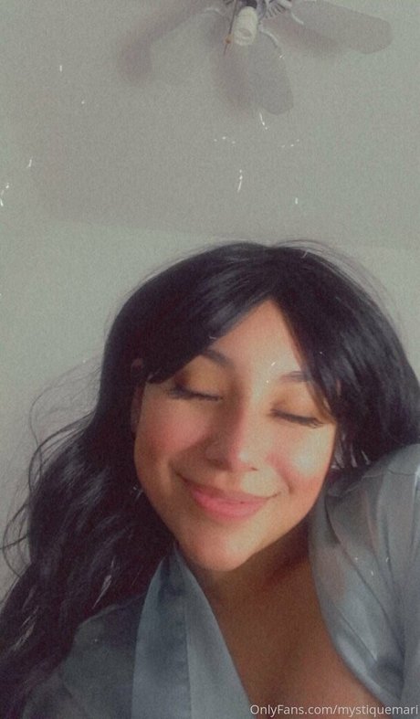 mystiquemari star du porno belle img