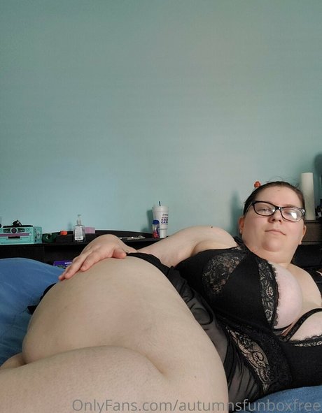 autumnsfunboxfree modèle pornographique archive