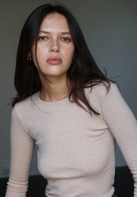 Naomi Stevens sexe star collection