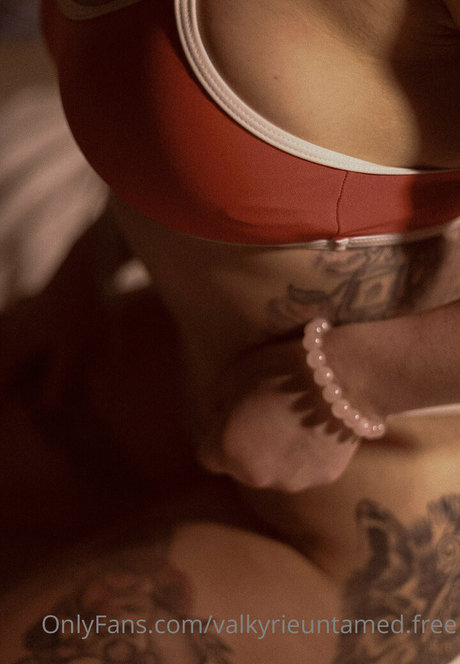 Valkyrieuntamed actrice de sexe collection