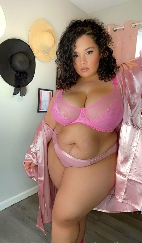 cardisego actrice sexy image