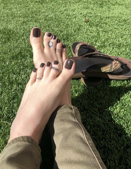 cutewebbies modèle sexy image