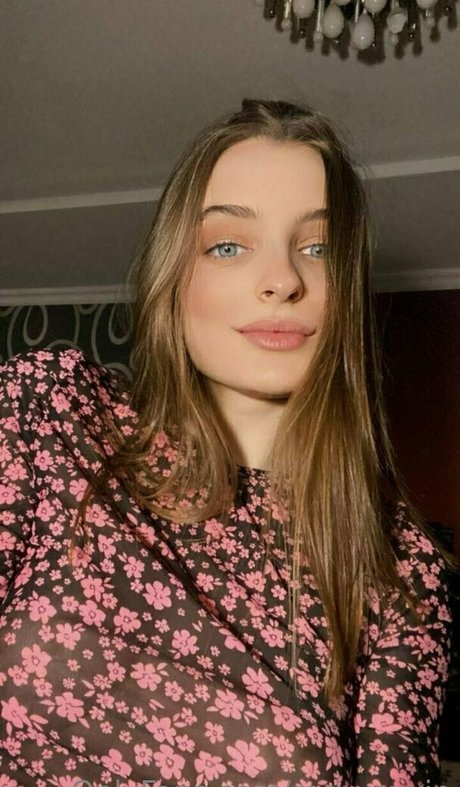 rosyxoxvip star érotique photo