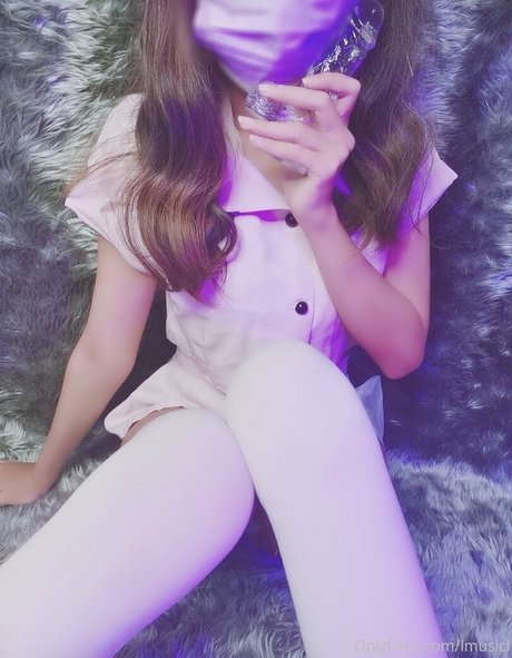 lmusicl modèle érotique collection