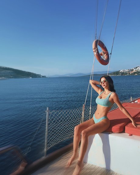 bernacalanthe star du porno nue image