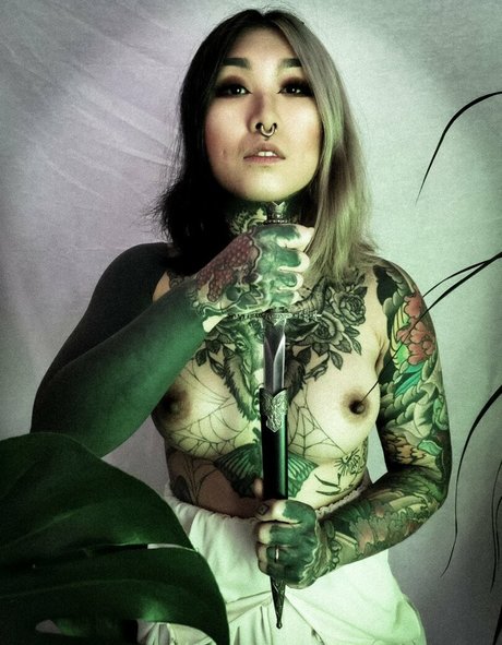 Sif Blvck modèle porno images