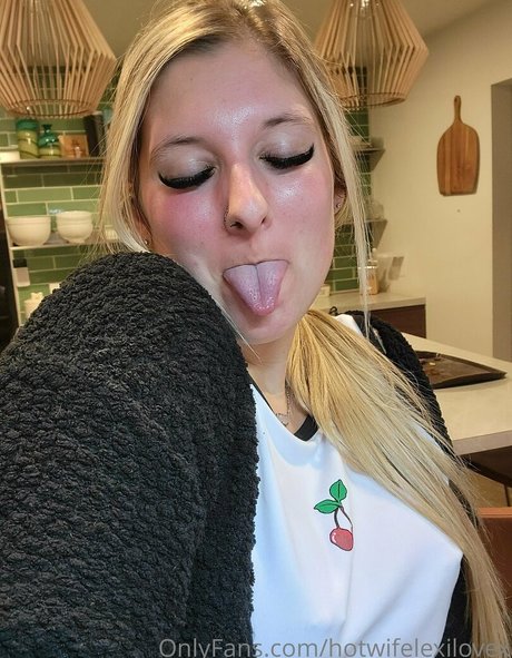 hotwifelexilovex belle actrice galerie