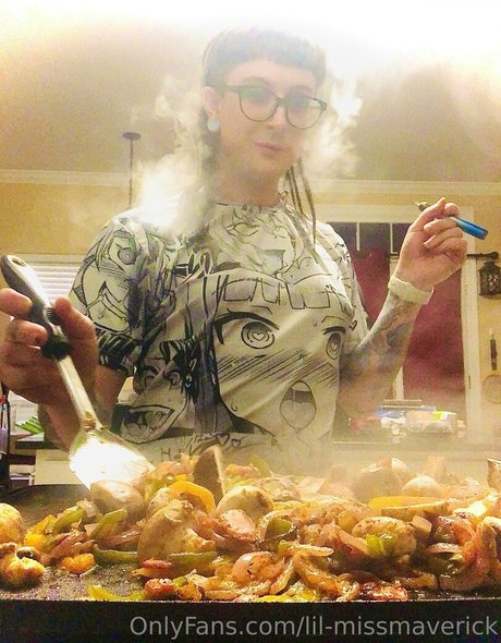 lil missmaverick modèle parfait image