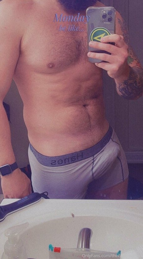 thecavemanxxx étoile hd des photos