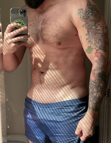 thecavemanxxx actrice érotique archive