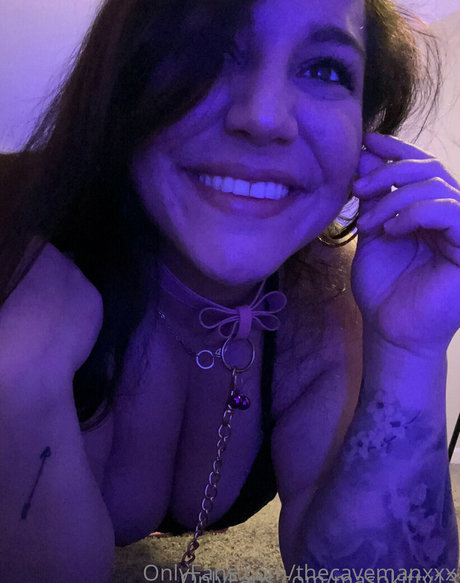 thecavemanxxx actrice pornographique archive