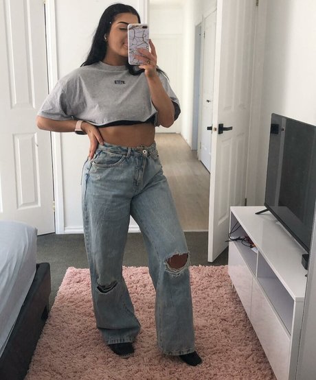 Jesy Lee star du porno parfaite des photos