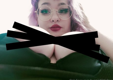 twistedlittlefree modèle porno image