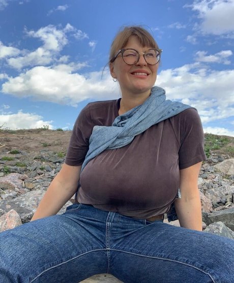 Veronika Ivanova star pornographique image