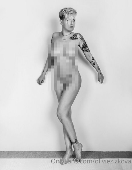 oliviezizkova modèle adulte galerie