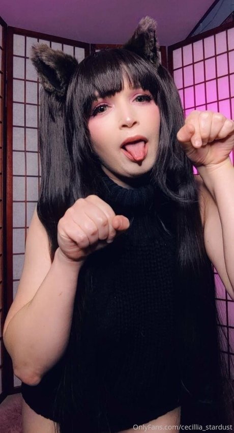 Cecillia Stardust star érotique img