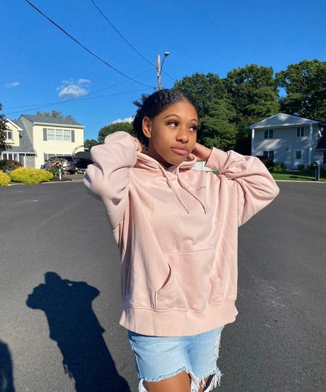 Elyse Rey star du porno sympa galerie