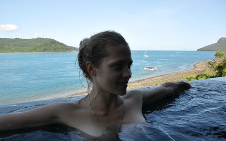 Teresa Palmer modèle xxx archive