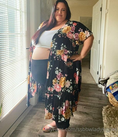 ssbbwladyjiggles xxx étoile photos