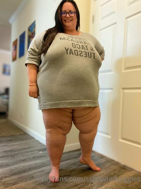 ssbbwladyjiggles modèles nus collection