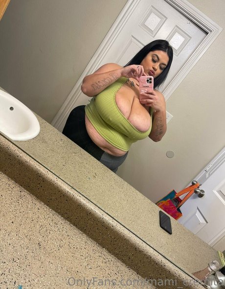 mami cremita top star photo