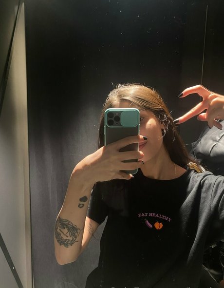 layslet modèle adulte archive