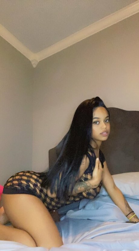 petitedoll23 star du porno chaude archive