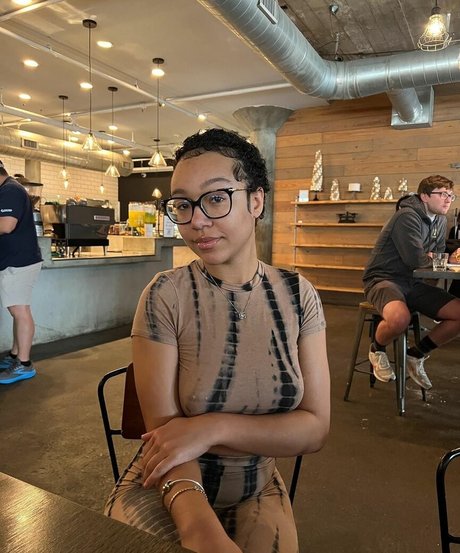 Caileneasely star du porno belle galeries