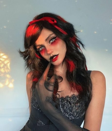 autumngravesz top star photo