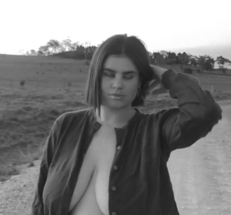 Lotti Loka belle actrice photo