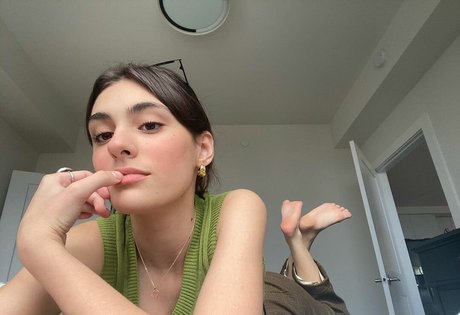 Yasmeen Fletcher top star galeries