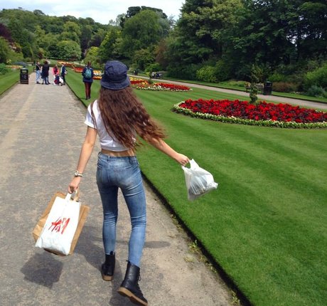 Molly Shield actrice sexy collection