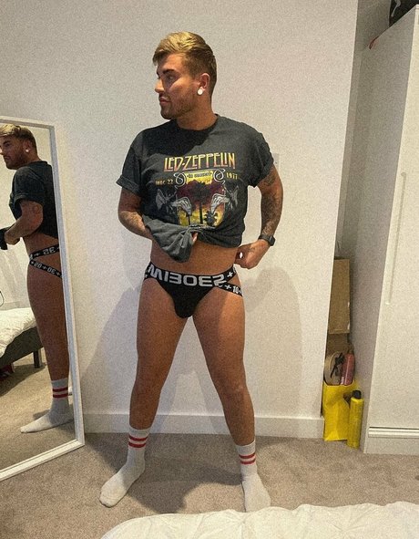 blondedan modèle pornographique archive