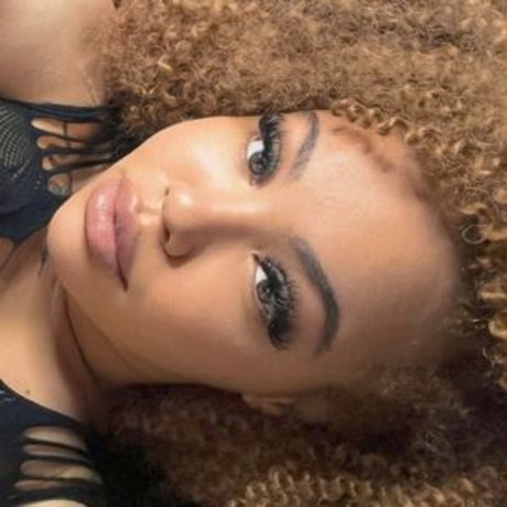 Teeee haut de star du porno images