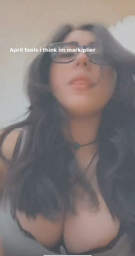 Jennmelon jolie actrice des photos