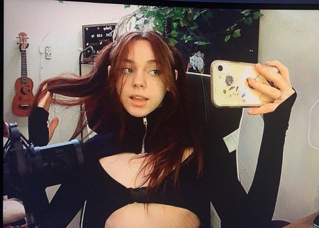 Rosiemx x actrice photos