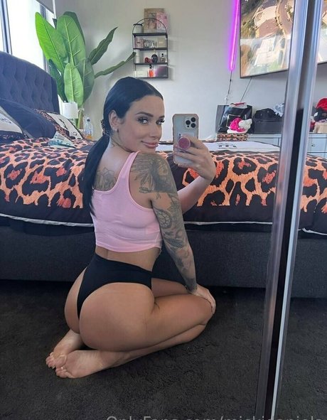 mickidaniels modèle parfait img