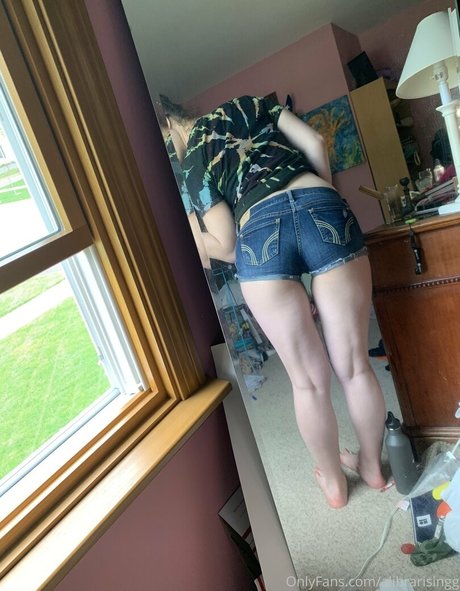 averyafterhours actrice libre galeries